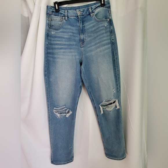 American Eagle Curvy Mom Jean Distressed - Picture 3 of 8
